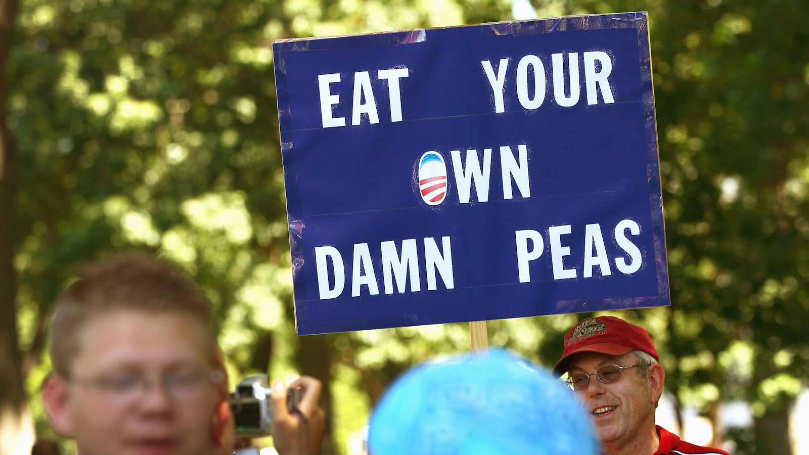 articles/2012/03/07/tea-partiers-still-out-to-lunch/119938391_x4dwcr