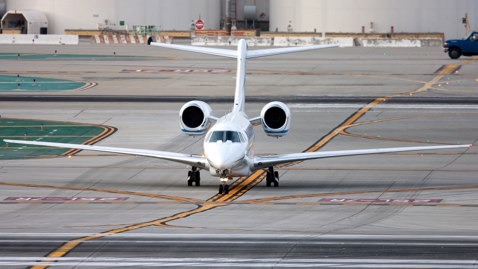 Cessna 750 Citation Luxury Business Aircraft Taxiing after landing