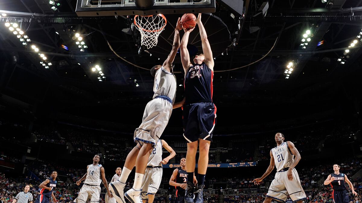 articles/2012/03/17/college-sports-programs-don-t-deserve-the-bad-rap-they-routinely-receive/college-sports-tomasky_hqjytj