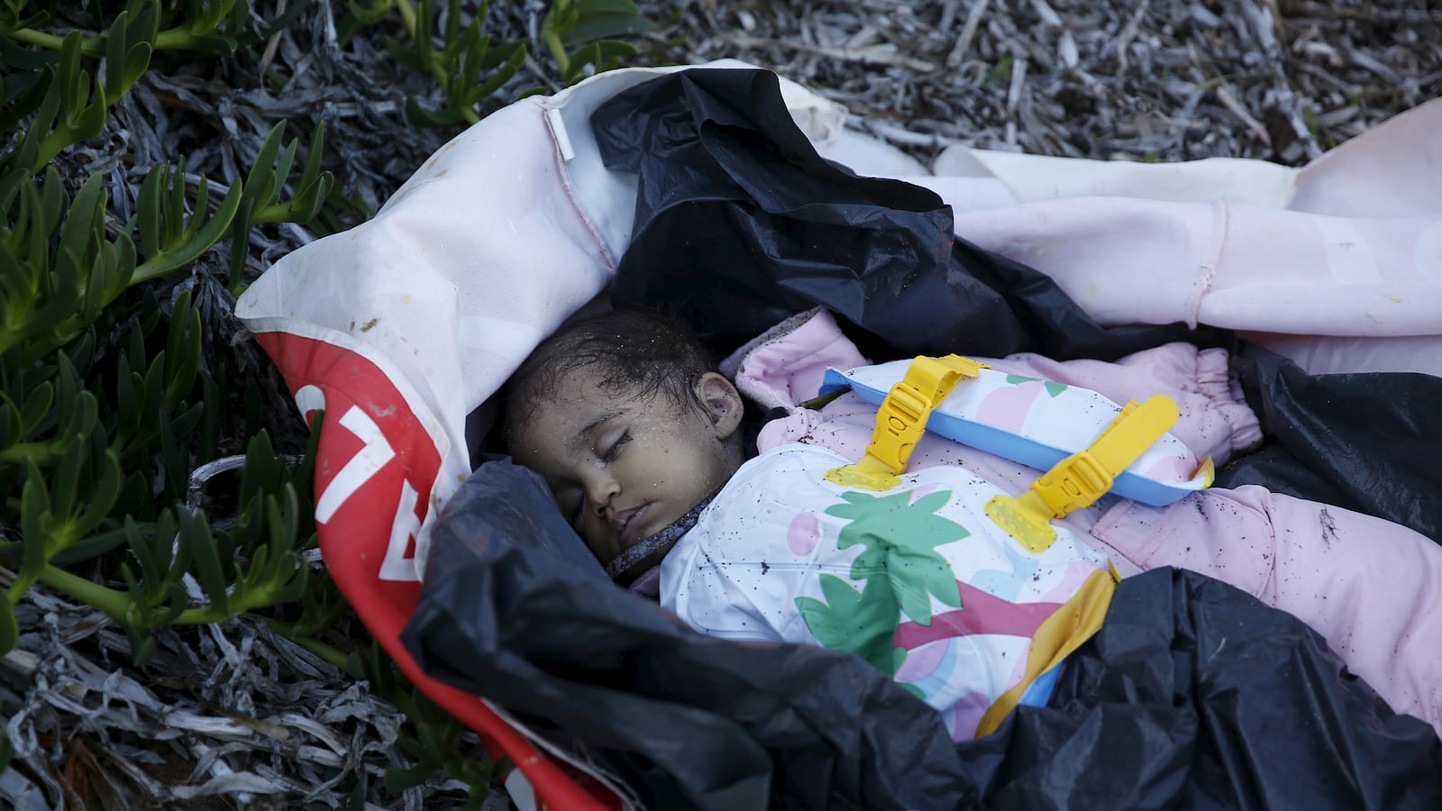 articles/2015/10/30/70-babies-have-died-since-aylan/151030-barbie-babies-tease_ilyf9v