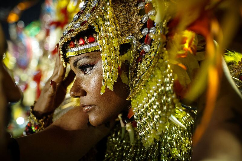 galleries/2012/02/21/carnivale-photos-brazil-celebrates-with-parade/carnival-brazil-07_x5kv8w