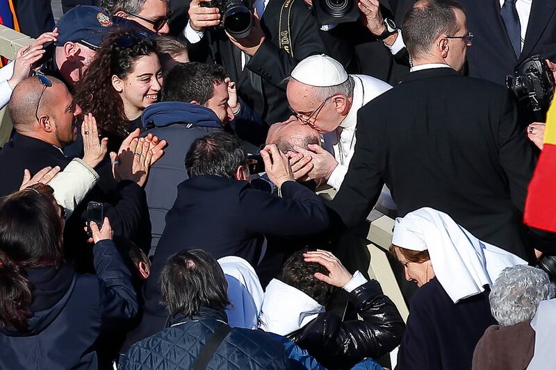 galleries/2013/03/19/the-pope-was-inaugurated-and-joe-biden-was-there-photos/papal-installation-19_rkfbwb
