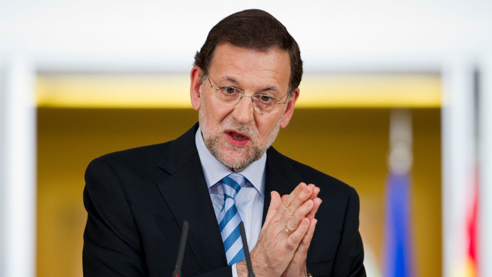 articles/2012/06/11/mariano-rajoy-sugarcoats-european-union-s-125-billion-spain-bailout/spain-pm-elkin-tease_vem1qf
