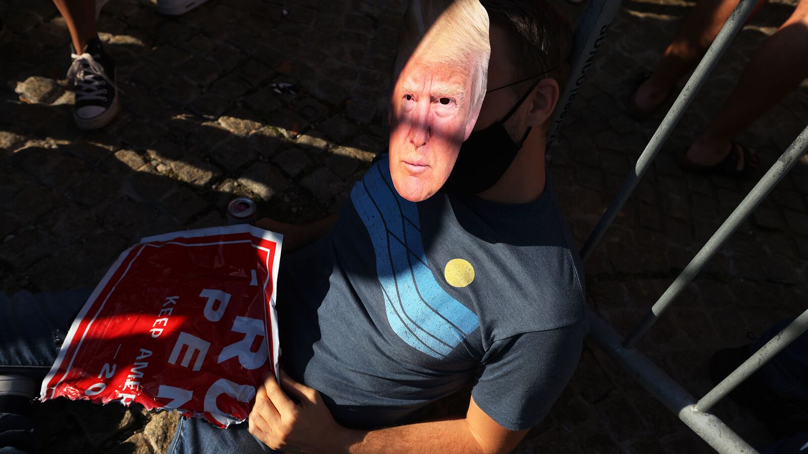 201107-jong-fast-trump-tease_upt5en