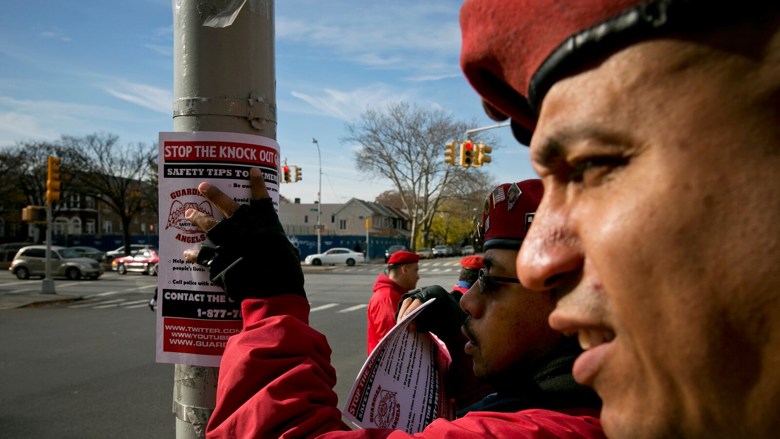 articles/2014/04/08/exclusive-trend-stories-are-bullsh-t/140407-bertram-stories_feehhi