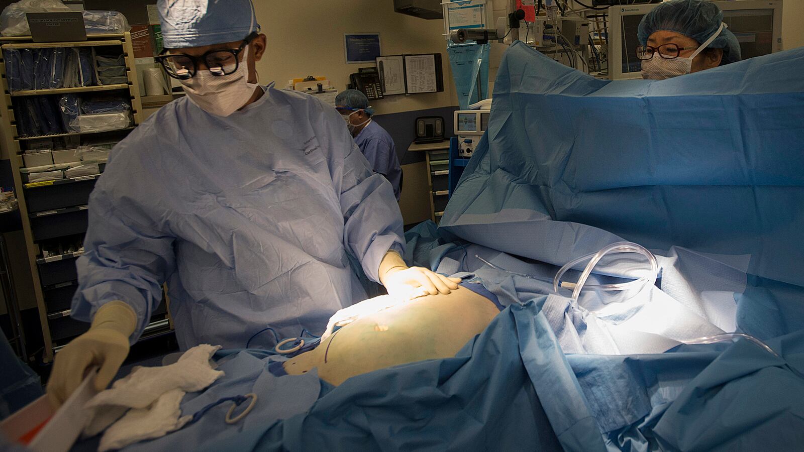 2012-08-03T120000Z_1823200280_GM2E884069M01_RTRMADP_3_USA-KIDNEY-SWAP_vnuso4