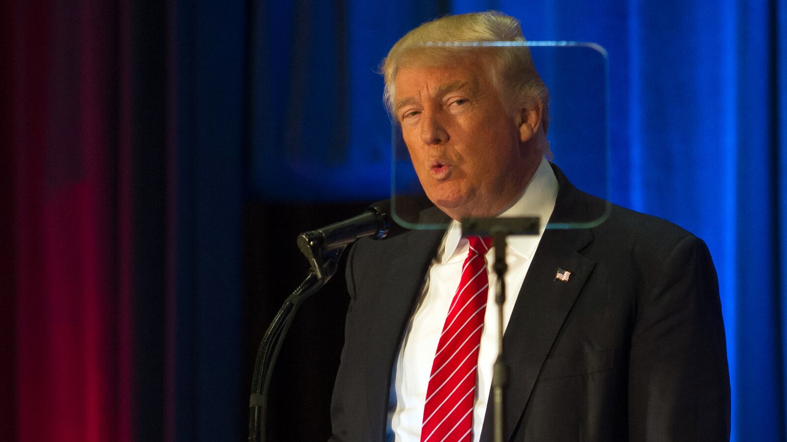 180130-rory-trump-teleprompter-tease_o1yc8v