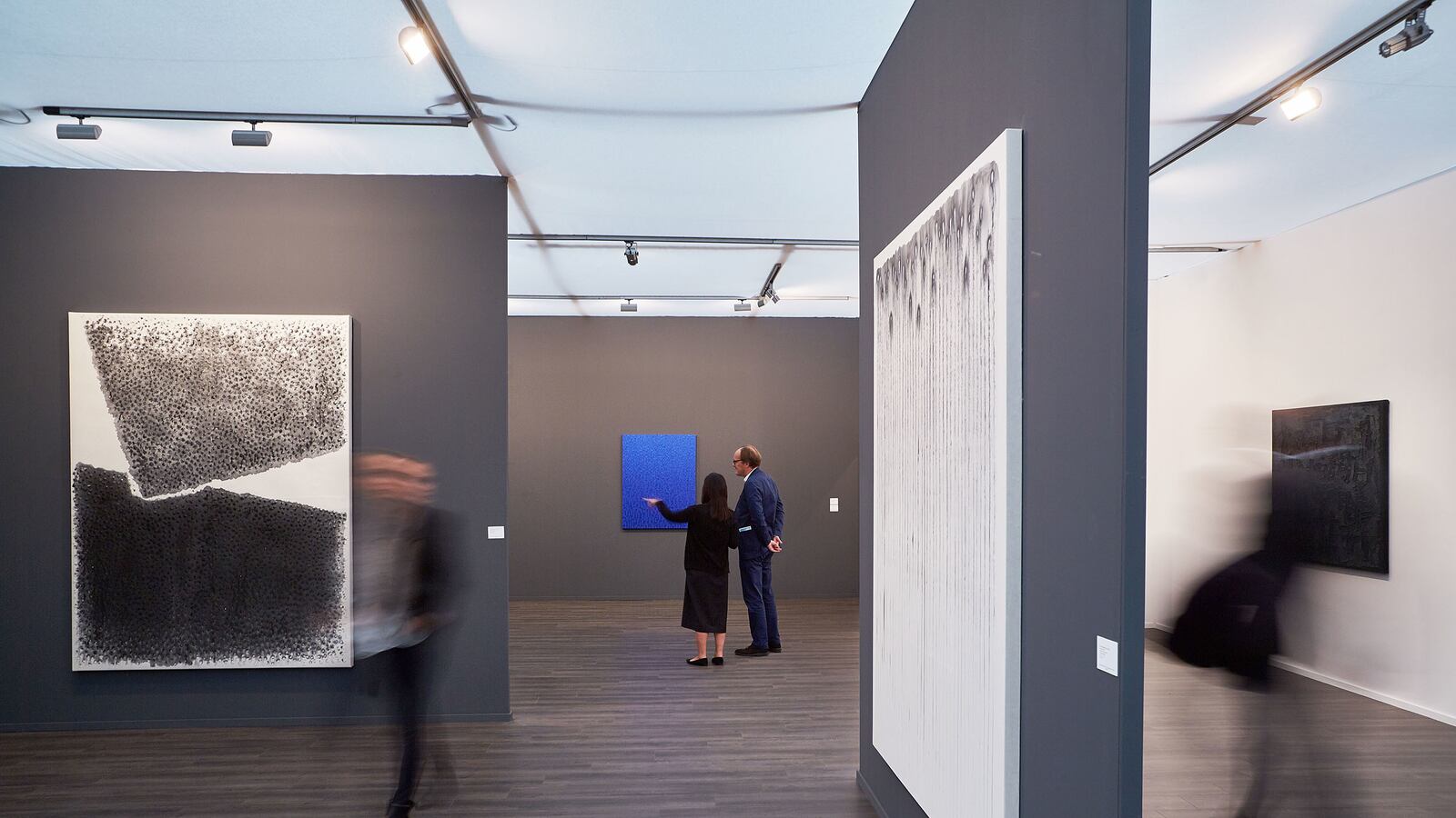 articles/2016/05/04/you-don-t-need-money-to-enjoy-the-frieze-art-fair-but-it-helps/160404-crocker-freize-tease_m9tnm9