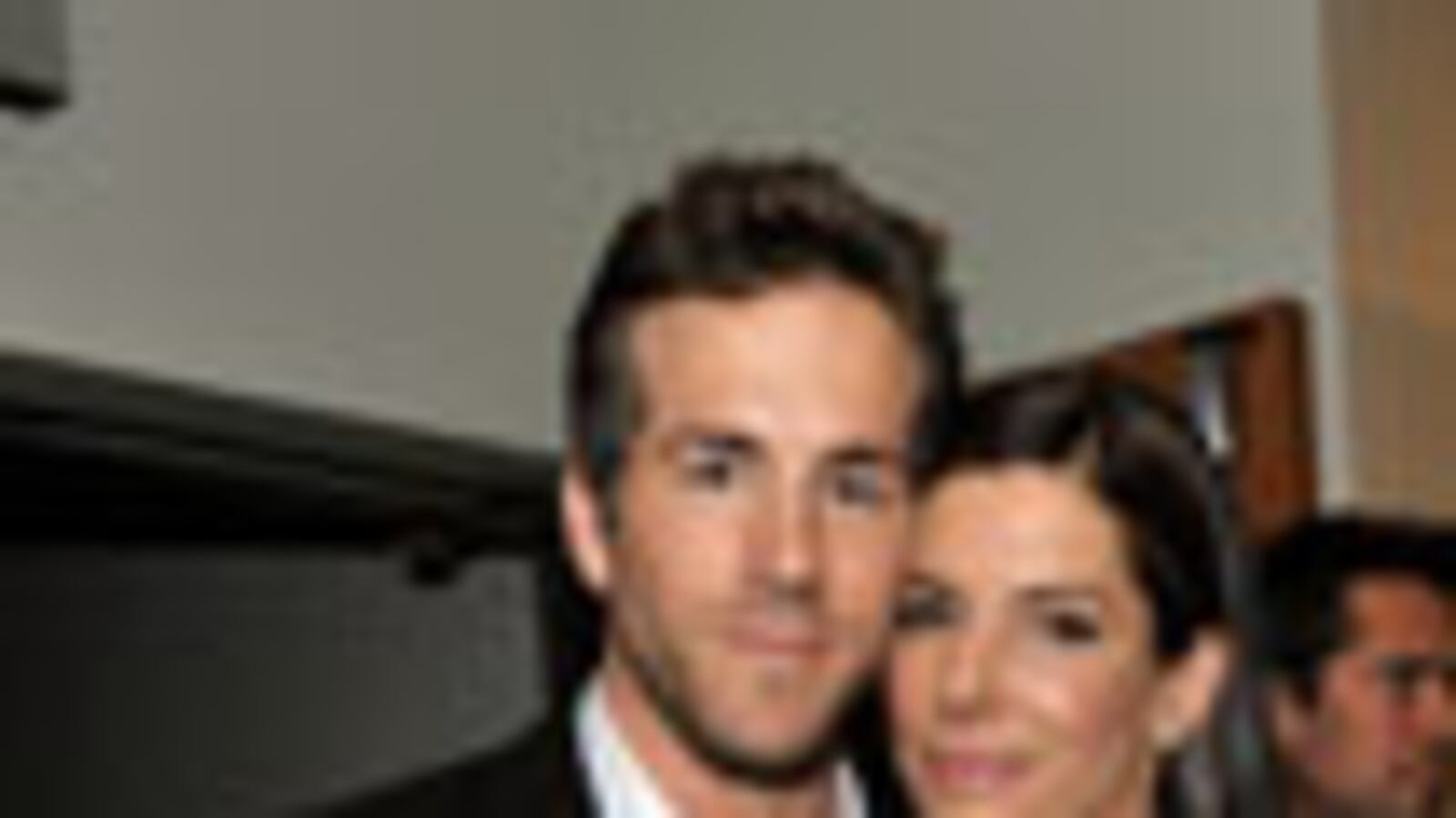 cheats/2010/06/07/bullock-reynolds-to-reunite-onscreen/sandra-and-ryan-reunite-onscreen_i92ieh