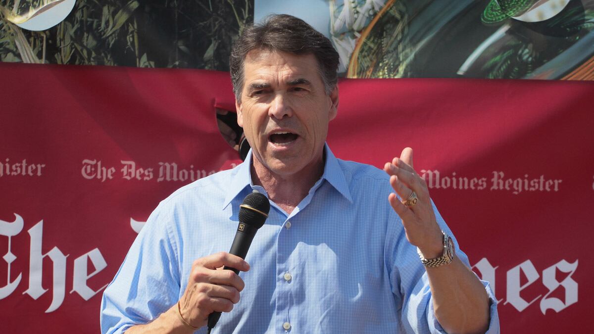 articles/2011/08/17/rick-perry-burns-the-gop-2012-field-polling-ahead-of-bachmann-romney/rick-perry-mckinnon_hfjk7x