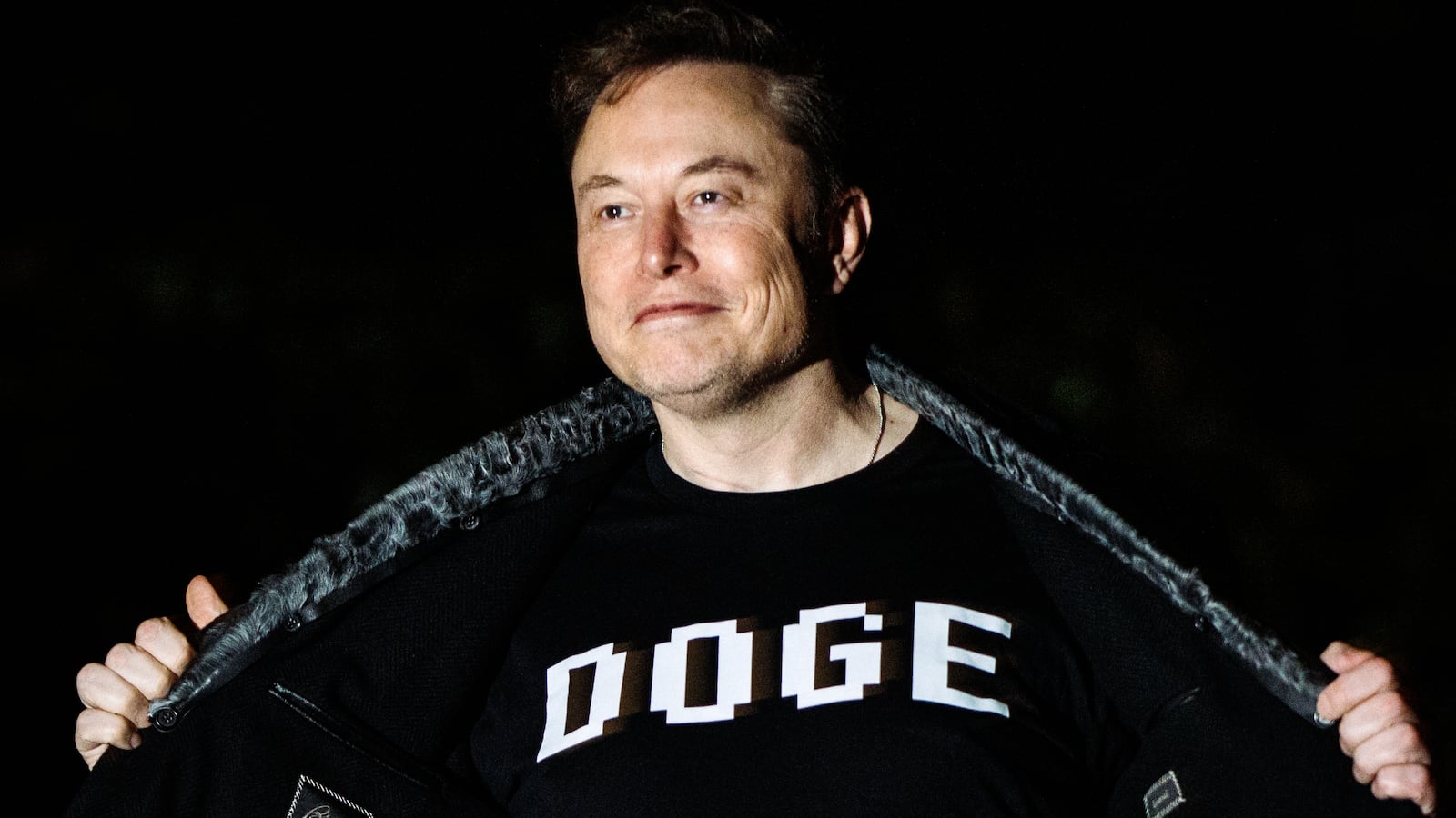 White House Senior Advisor Elon Musk walks to the White House.