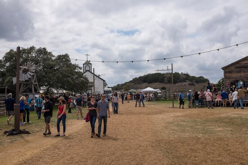 galleries/2015/03/20/closing-out-sxsw-with-willie-nelson/150320-joiner-nelson6_f8bl2w