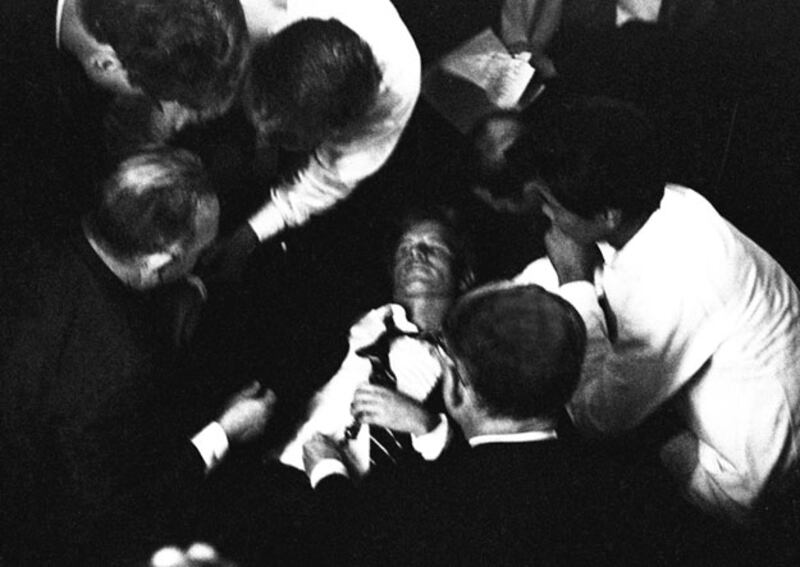 galleries/2009/11/30/harry-benson-60-years-of-photographs/harry-benson-19_cdgycm