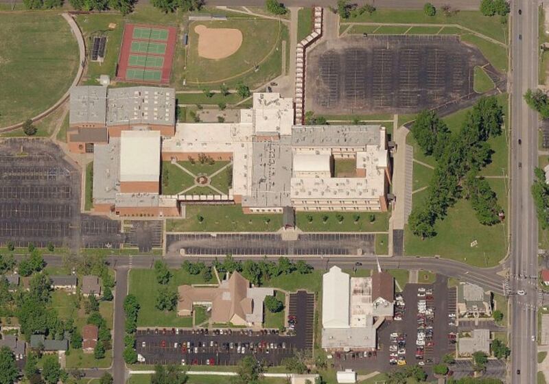 galleries/2011/05/25/joplin-mo-before-and-after-the-storm/joplin-before-after---school-before_pnomcp