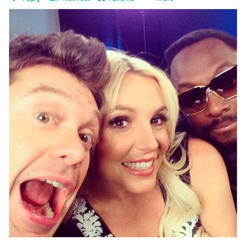 galleries/2013/12/08/kimye-britney-spears-and-the-week-s-best-celebrity-selfies-photos/seacrest_pemdp5
