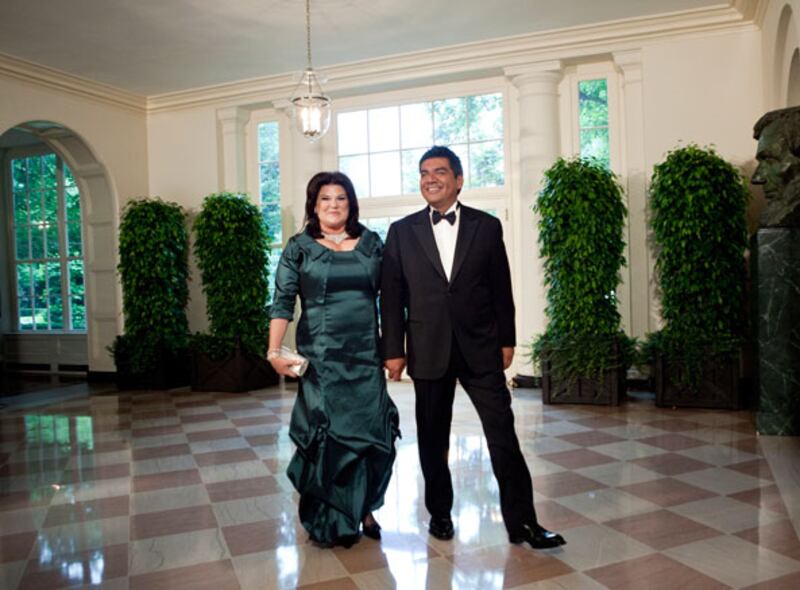 galleries/2010/05/19/obama-calderon-state-dinner/state-dinner---lopez_d4vqlp