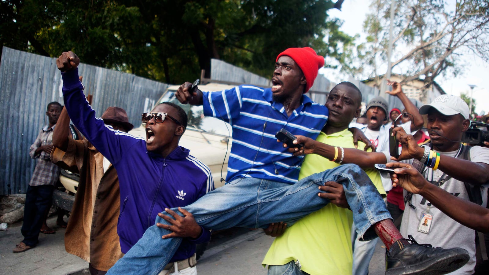 articles/2016/04/13/how-hillary-helped-ruin-haiti/160413-hamm-clinton-haiti-tease_pi1xms