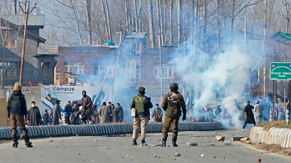 210115-kashmir-unrest-hero_gspio9