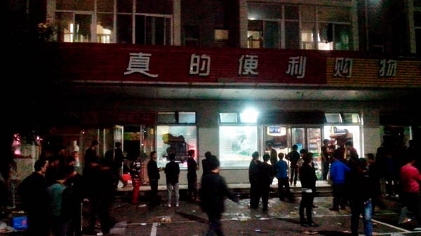 articles/2012/09/26/amid-questions-about-labor-practices-foxconn-workers-go-back-to-work/foxconn-riot-shutdown-levin-tease_hvwxg0