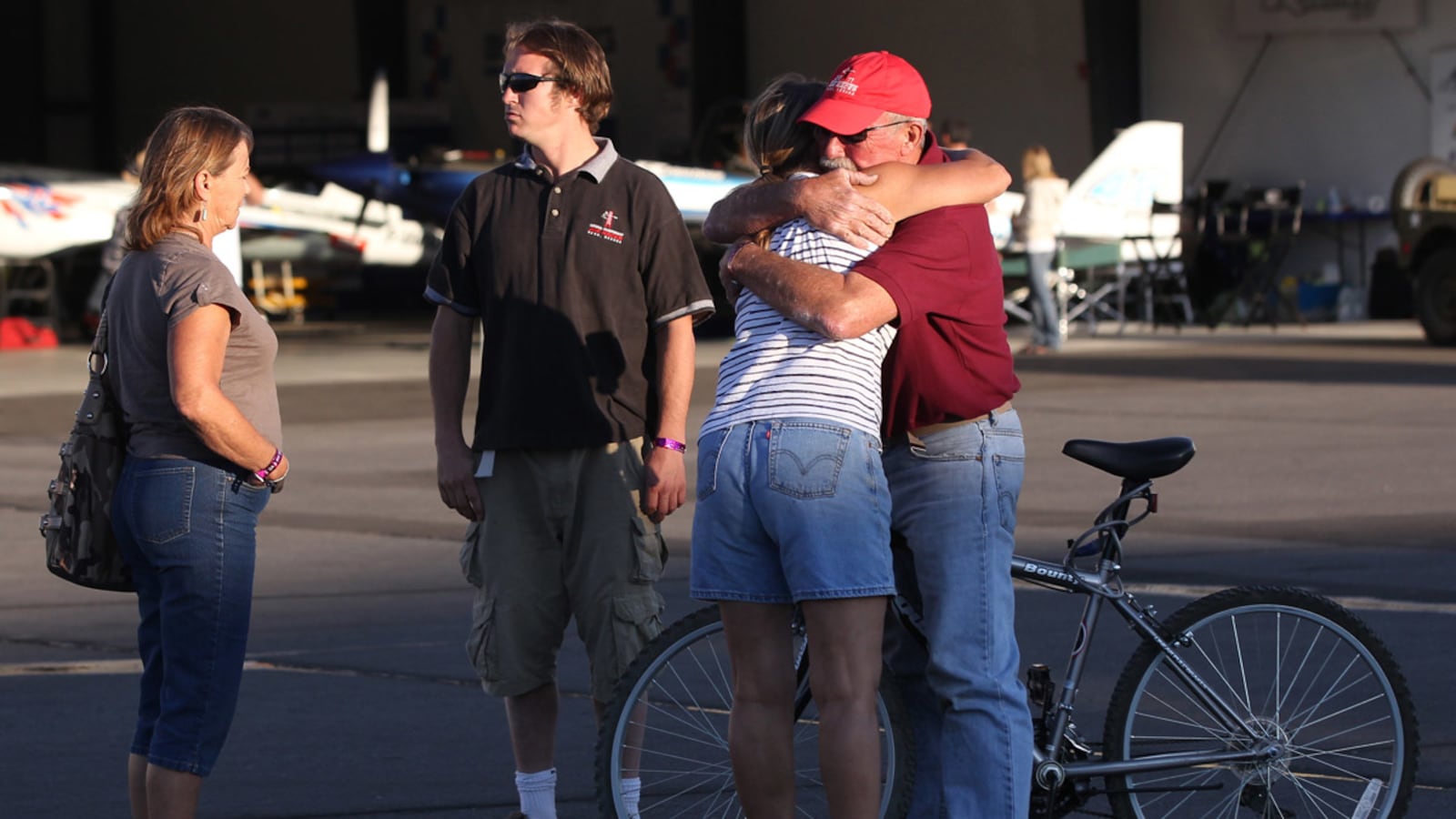 articles/2011/09/16/reno-plane-crash-lack-of-safety-rules-makes-air-shows-deadly/reno-air-show-crash-irving_zvprmx