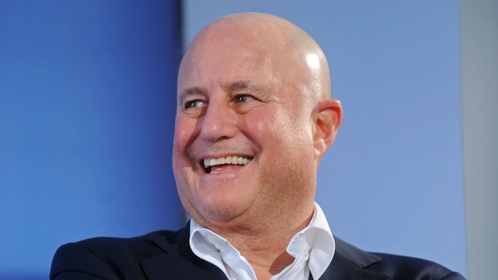 articles/2013/05/09/american-airlines-invite-for-those-who-make-the-social-grade/130509-ron-perelman-cnbc-tease_yriwjn