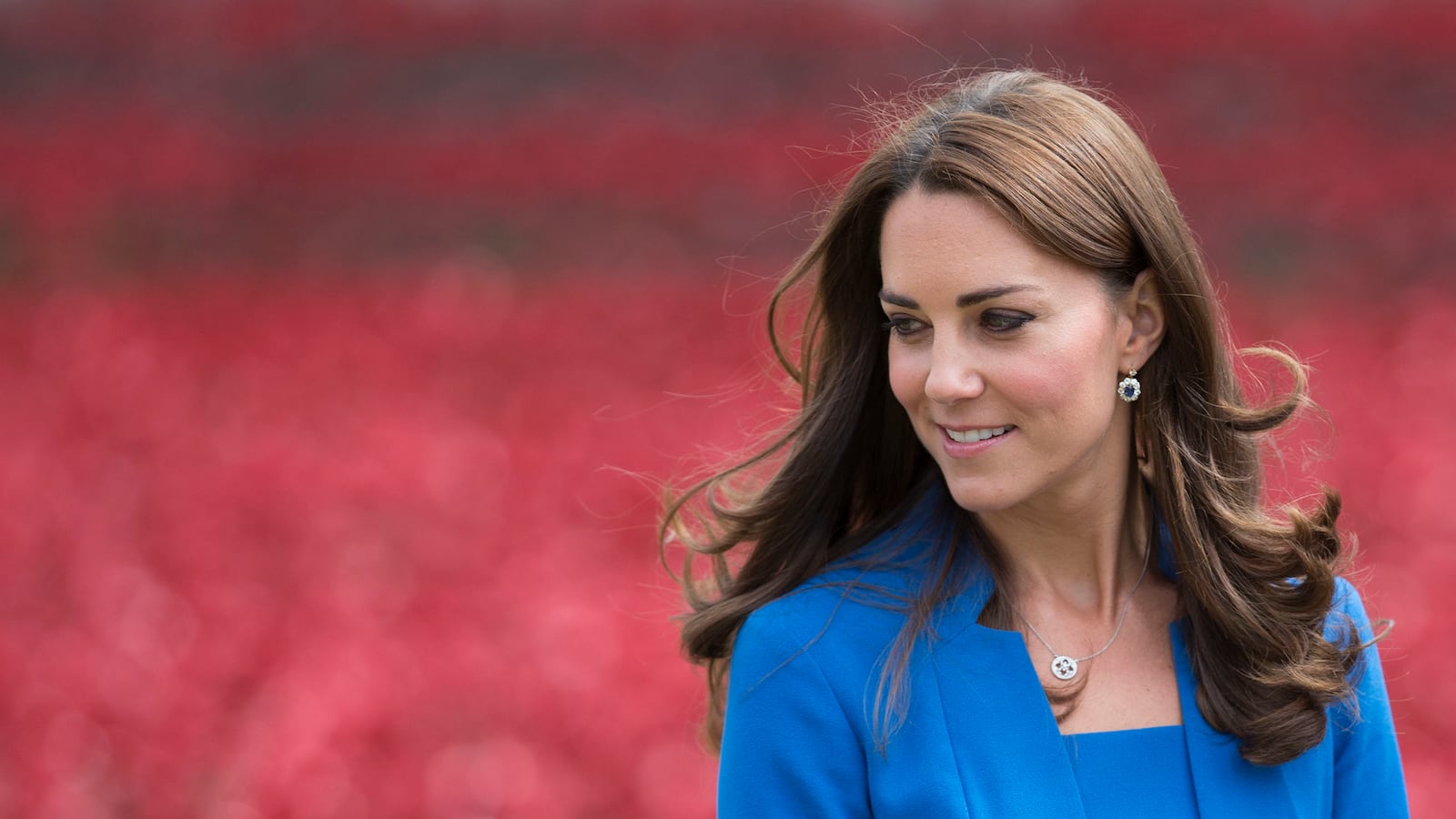 articles/2014/10/15/the-disappearance-of-kate-middleton/141014-skyes-middleton-tease_dktvra