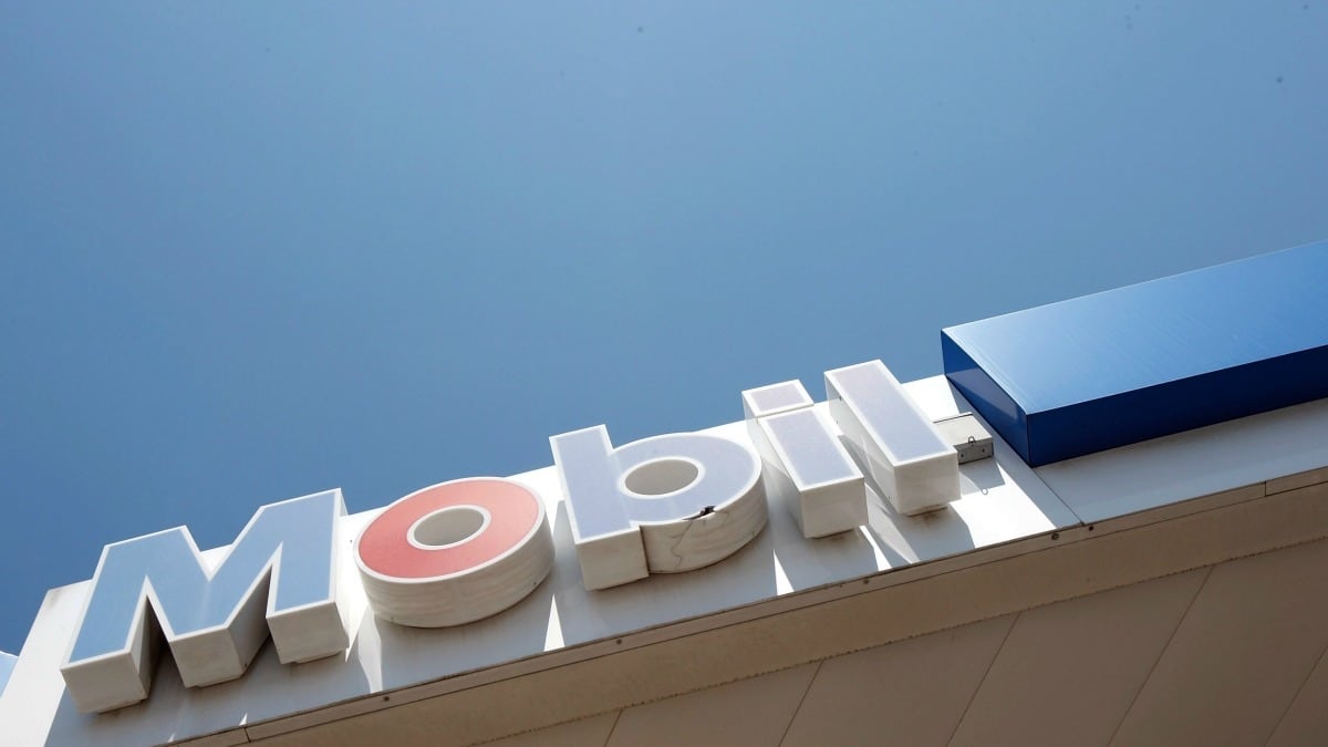 cheats/2013/01/25/exxon-mobil-not-apple-is-most-valuable-company/exxon-mobil-cheat_ffyepb