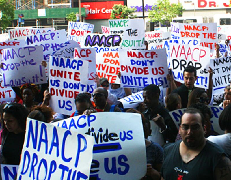 articles/2011/05/27/naacp-under-fire-in-new-york-charter-school-war/avlon-naacp_183873_mfg8dp