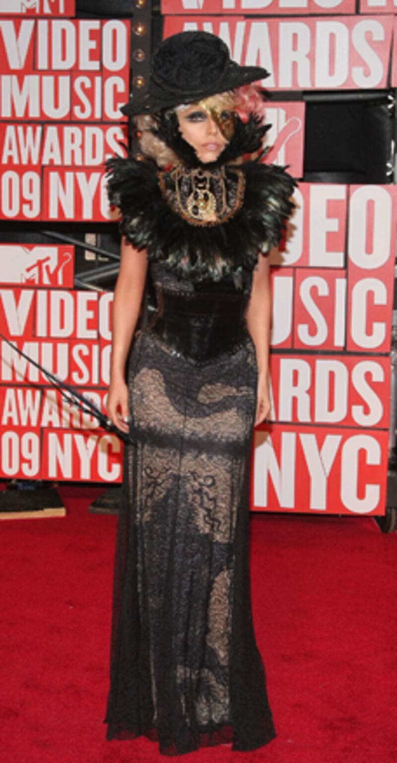 galleries/2009/09/16/lady-gaga-s-fashion-week/cisneros-gaga-1_sexltw