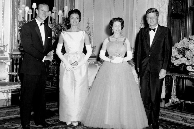 galleries/2011/04/20/queen-elizabeth/queen-released-photos-gal-1_kbuoh4