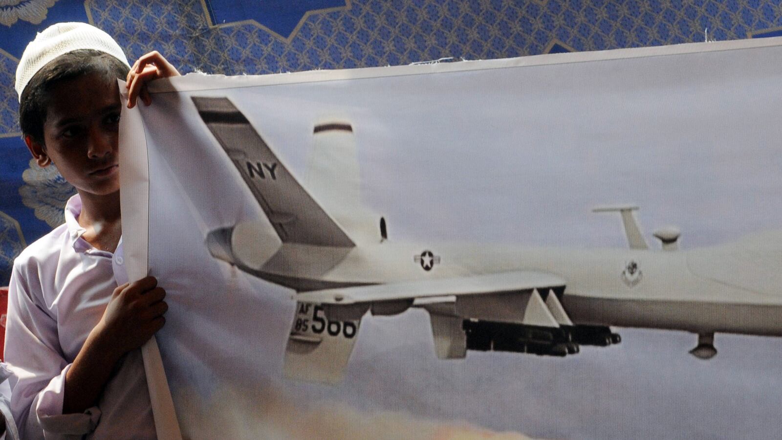 cheats/2014/02/05/u-s-curtails-drones-in-pakistan/140205-pakistan-drone-tease_d08tjd