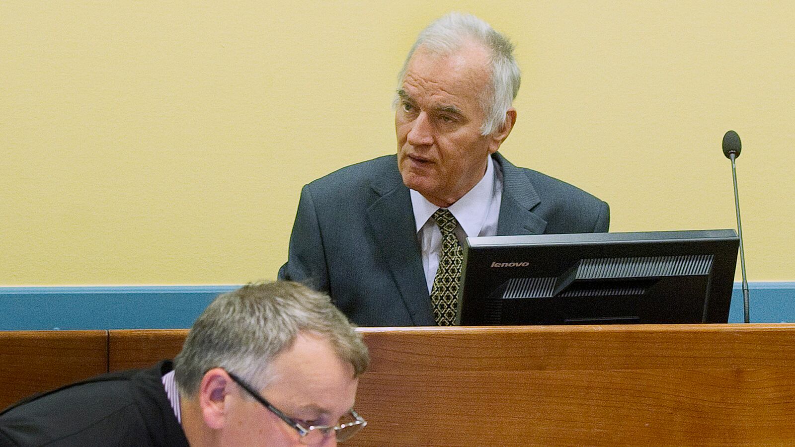 cheats/2012/05/17/mladic-applauds-self-in-court/mladic-applauds-himself-cheat_deohe7