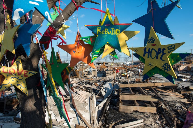 galleries/2013/04/29/hurricane-sandy-rebuilding-and-recovery-photos/20130427-rockaway2_p8xtqh
