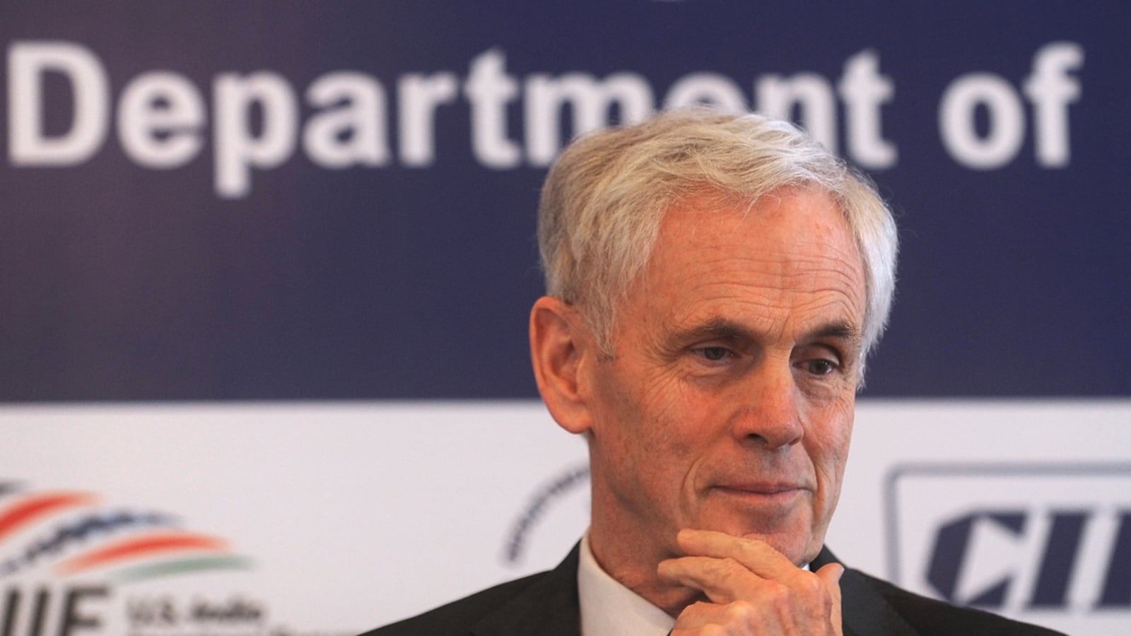 cheats/2012/07/03/no-charges-for-ex-commerce-sec/john-bryson-resigns-stone_z1dezg