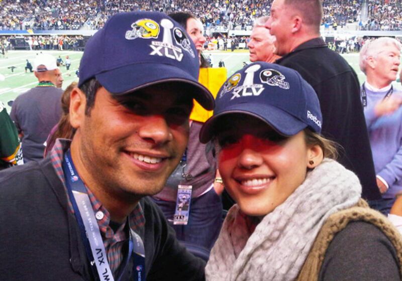 galleries/2011/02/09/twitpics/twitpialba_c6mgwb