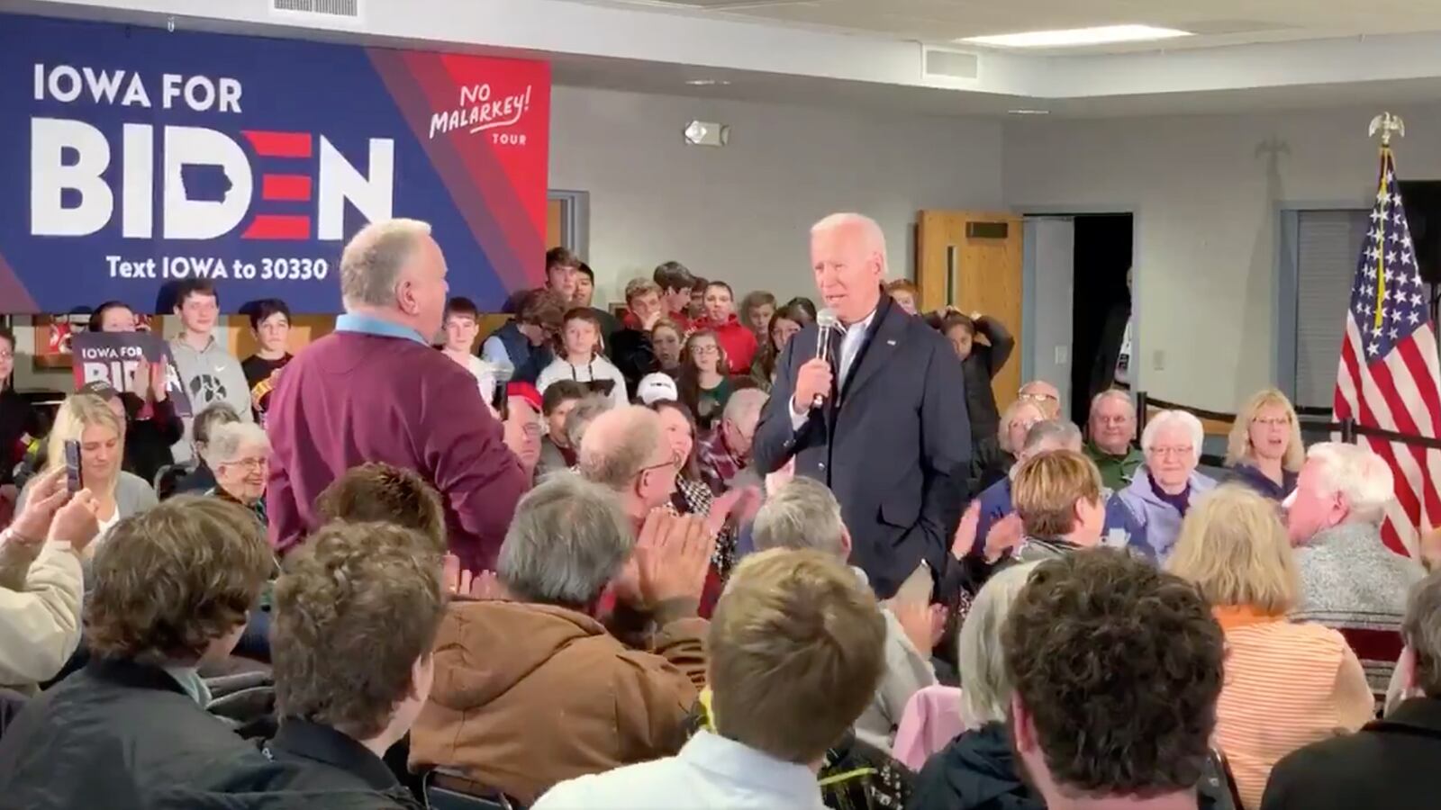 biden-pushups_ba9k6r