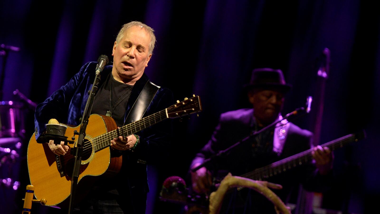 cheats/2016/12/28/paul-simon-reflects-on-carrie-fisher/161228-paul_simon-carrie_fisher-cheat_tbzxy1