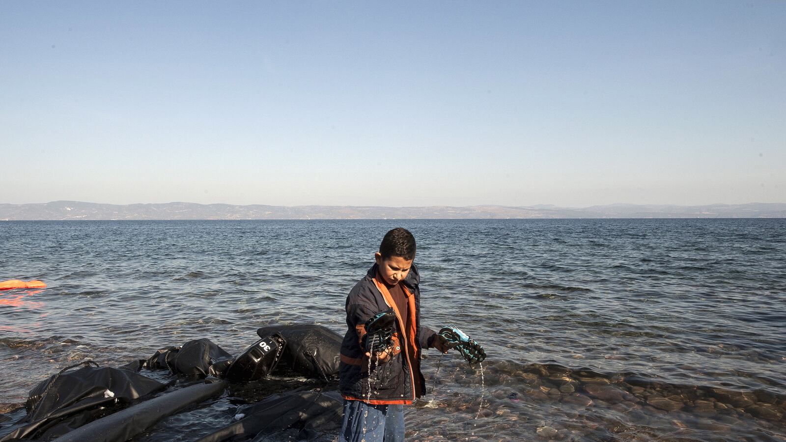 cheats/2015/10/11/record-surge-of-child-refugees-in-europe/151011-refugee-cheat_l9kvve