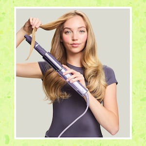 The Looker illustration illo for Shark FlexStyle IonCurl Hair Styler.