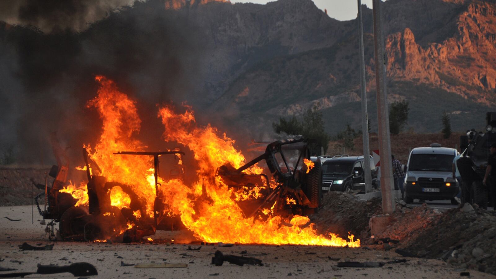 cheats/2012/09/25/attack-in-turkey-kills-7-soldiers/turkey-bomb-cheat_cg2mvm
