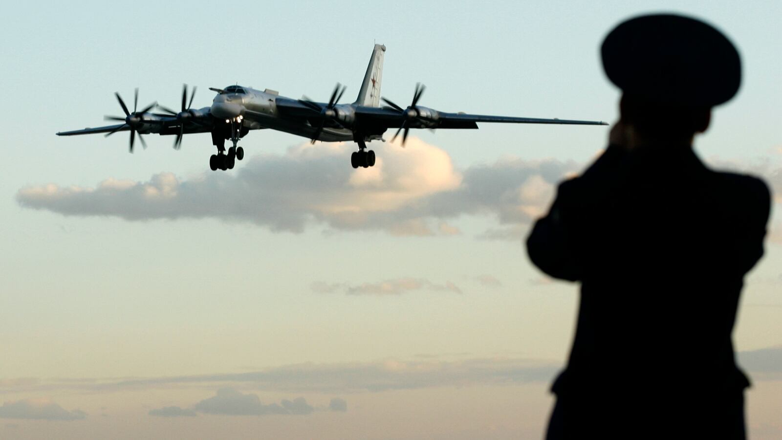 180512-russian-bombers-alaska-coast-cheat_oewhv1