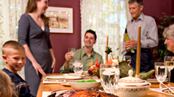 articles/2009/11/24/the-holiday-over-eating-myth/roberts-thanksgiving-holiday-eating_65254_dyiert