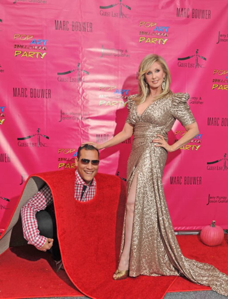 galleries/2011/10/31/kim-kardashian-snooki-heidi-klum-best-celebrity-halloween-costumes-2012-photos/celebrity-costumes-morgan-fairchild_intjde