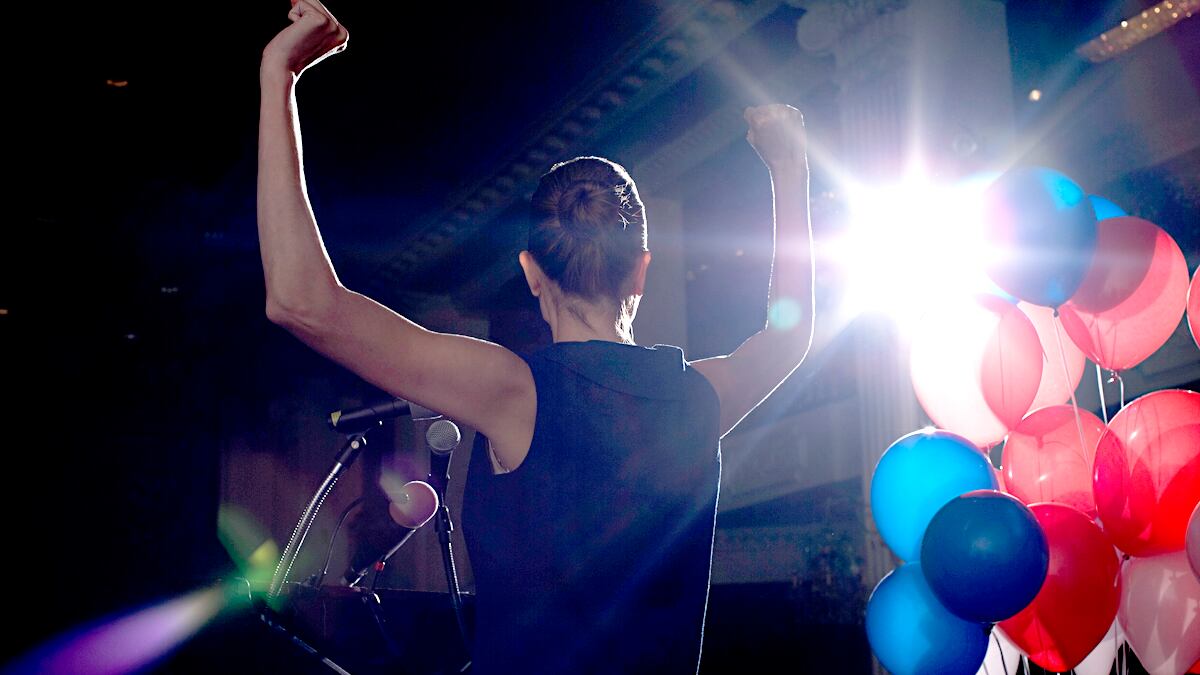 articles/2012/01/19/political-parity-s-drive-to-help-women-win/helping-women-win-bennetts_yf1fyx