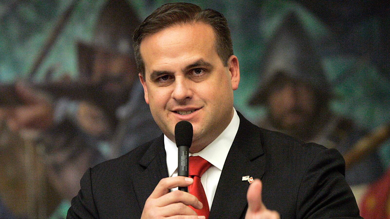 cheats/2017/04/19/florida-lawmaker-punished-for-racist-comments/170419-Frank-Artiles-cheat_jqdgea