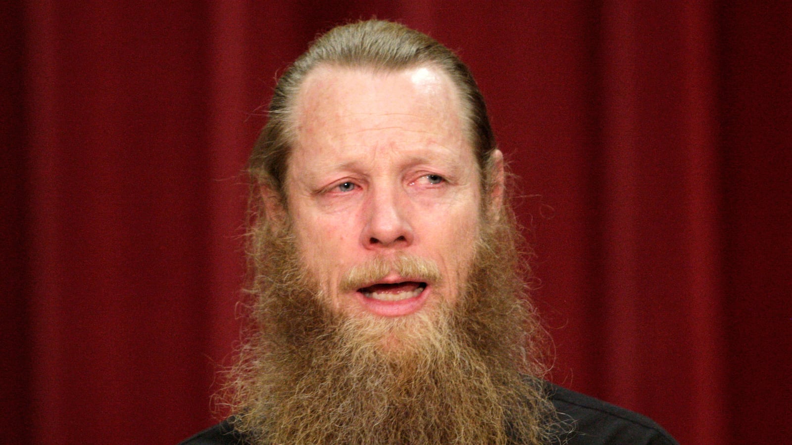 articles/2014/06/06/bergdahl-s-dad-drone-killed-captor-s-kid/140606-ames-bergdahl-tease_rpmkwu