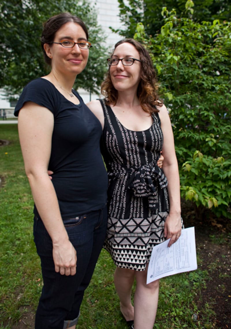 galleries/2011/07/24/new-york-gets-hitched/gay-marriage2527_yg1uwx