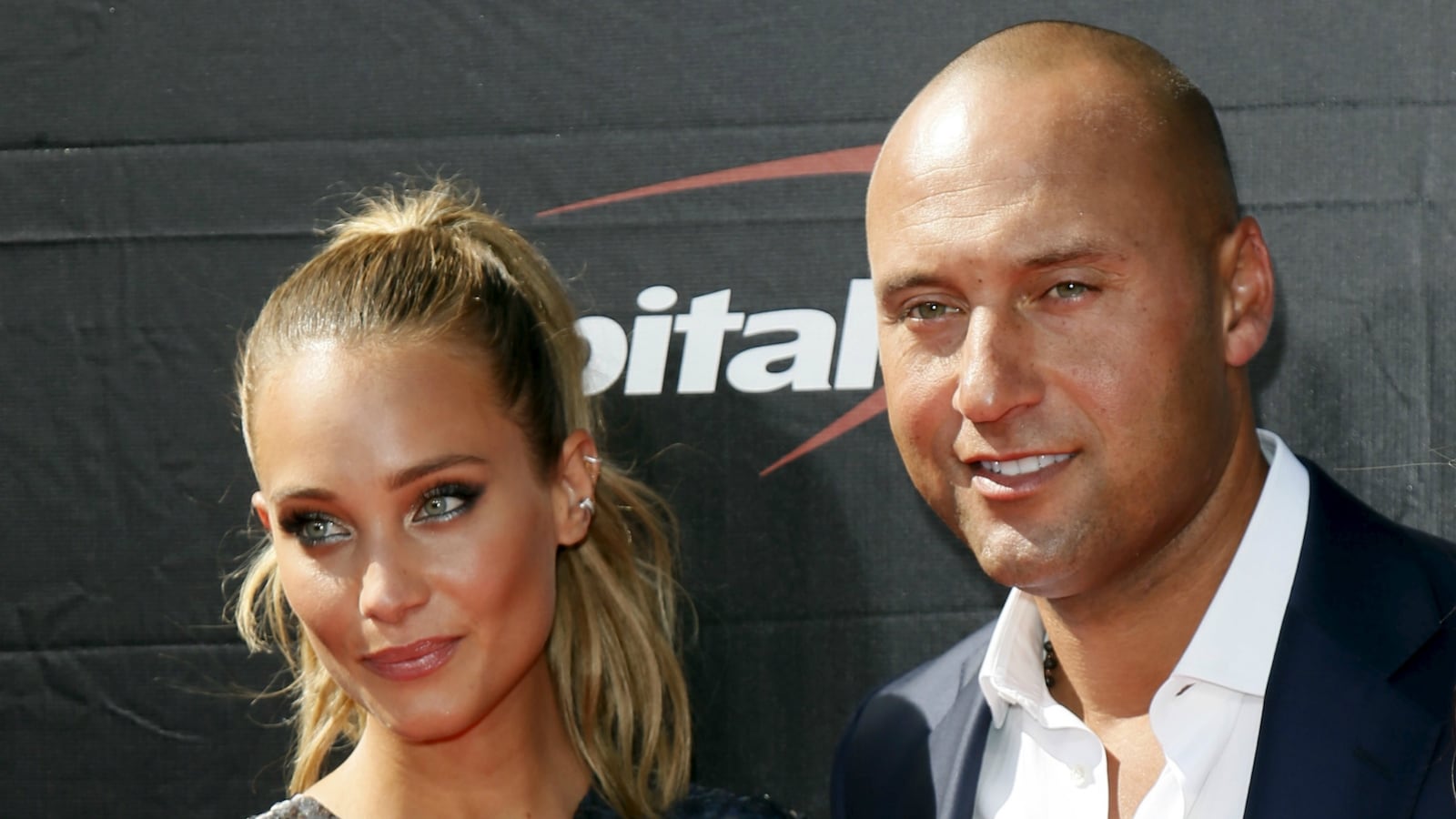 cheats/2015/10/28/derek-jeter-reportedly-engaged/151028-jeter-cheat_mkuwjd