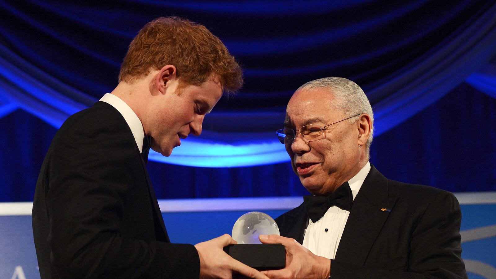 cheats/2012/05/08/prince-harry-thanks-vets/prince-harry-powell-honored-cheat_wnm6ld