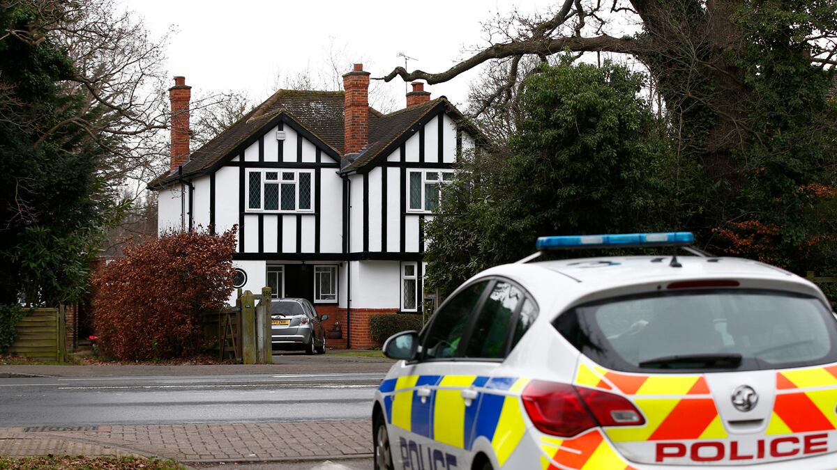 cheats/2017/01/12/trump-dossier-spy-terrified-for-life/170111-spy-christopher-steele-cheat_vt3fuf